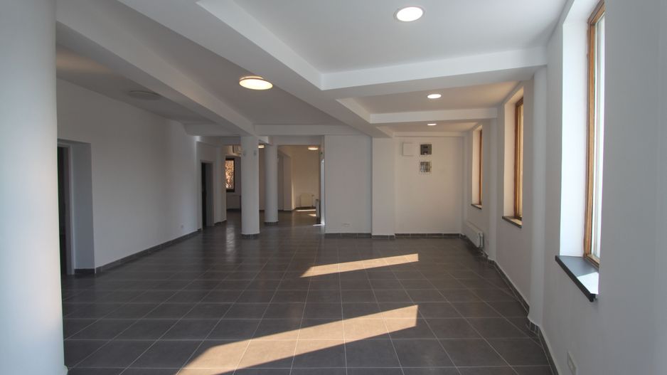 Cladire birouri - 282 mp -  zona Rebreanu - Poză 4