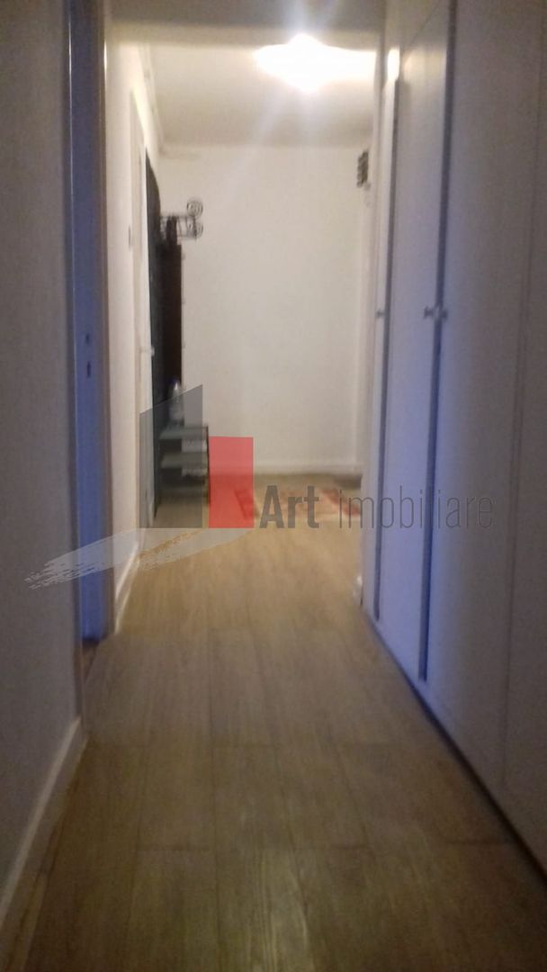 3 camere Grivitei - Poză 5
