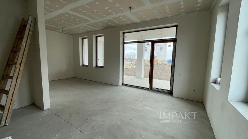 Casa spatioasa cu 1000 mp teren in Aiton - Poză 19