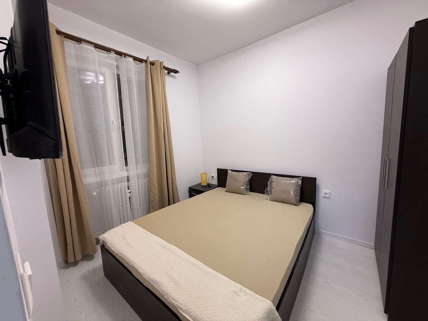 Apartament 2 camere renovat la 2 minute de Metrou Gara de Nord - Poză 4