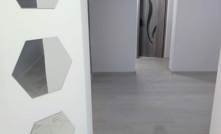 Vând apartament 2 camere - Poză 7