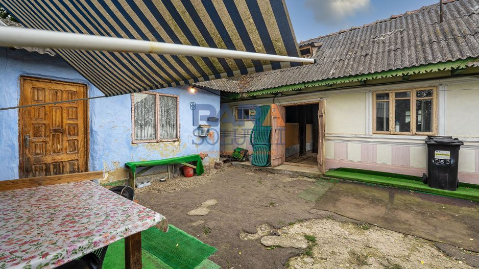 Casă interbelică + 3.060 mp intravilan, Trifești, 7,9 km de Roman - Poză 6