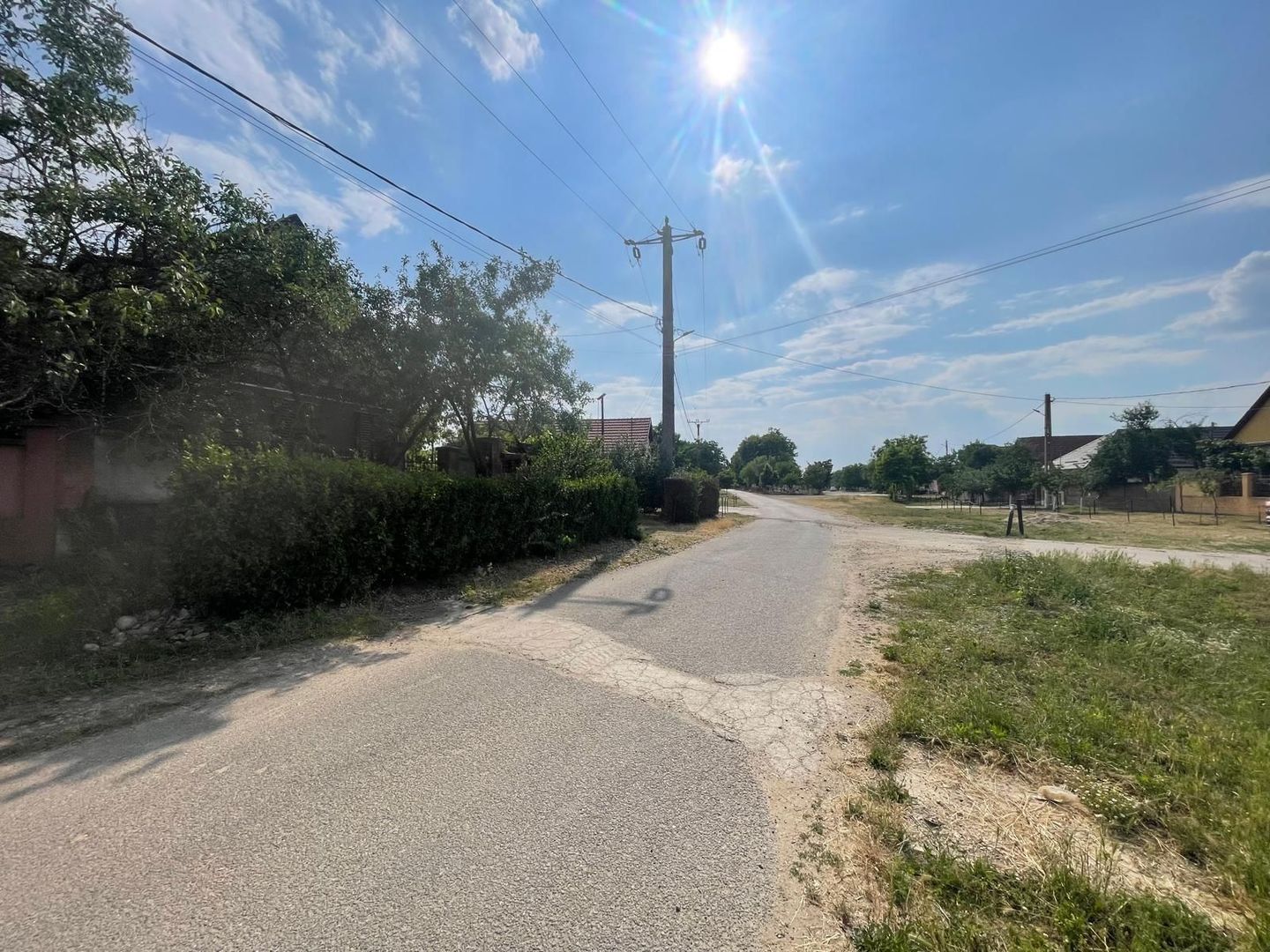 Vindem casă tradițională in sat Sabolciu,central, 4500 mp- 76.000 euro - Poză 3