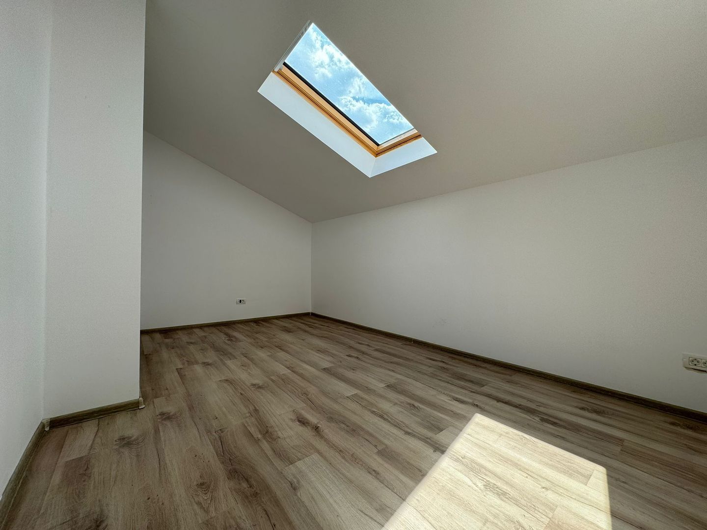 SENZATIONAL! Apartament 4 Camere Decomandate si Terasa  - Berceni - Poză 18