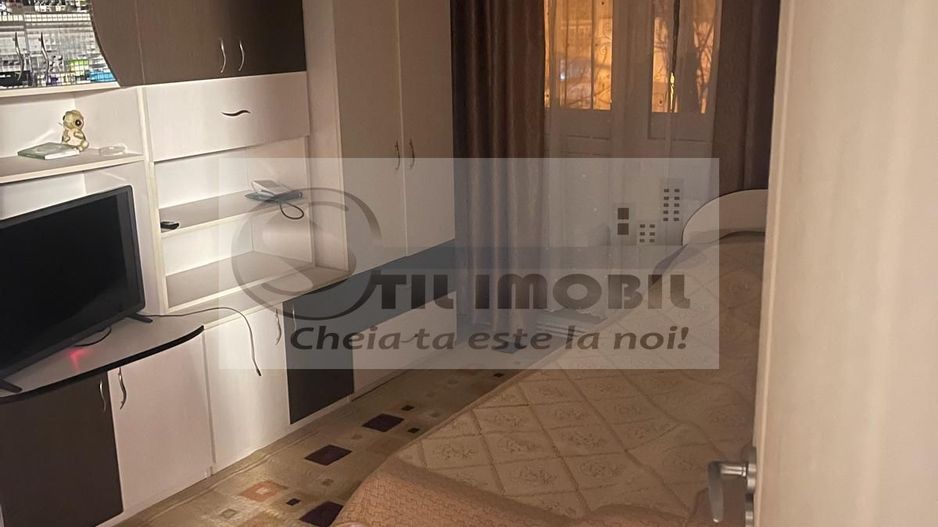 Apartament cu 3 camere Blv. Primaverii - Poză 7