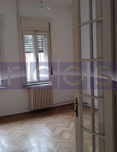 Casa 4 camere + dependinte curte proprie- Floreasca - Poză 15