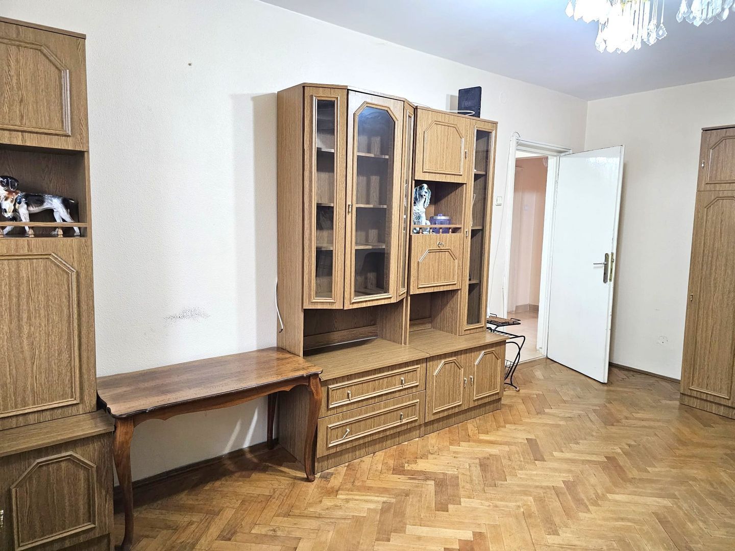Apartament cu 3 camere, etaj intermediar - Piata Centrala - Poză 9