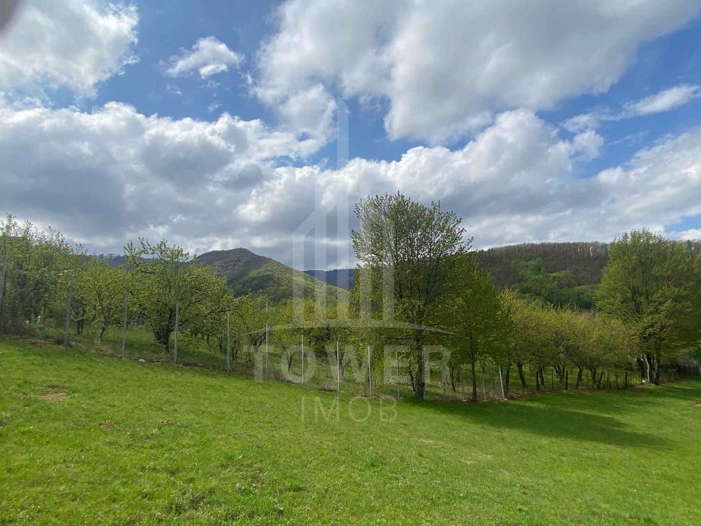 Teren 1200 mp în Tocilele de Sus – priveliște panoramică, utilități la stradă - Poză 3