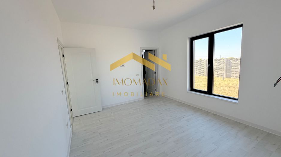 -Casa Individuala - Parter - 4 camere - - Poză 17