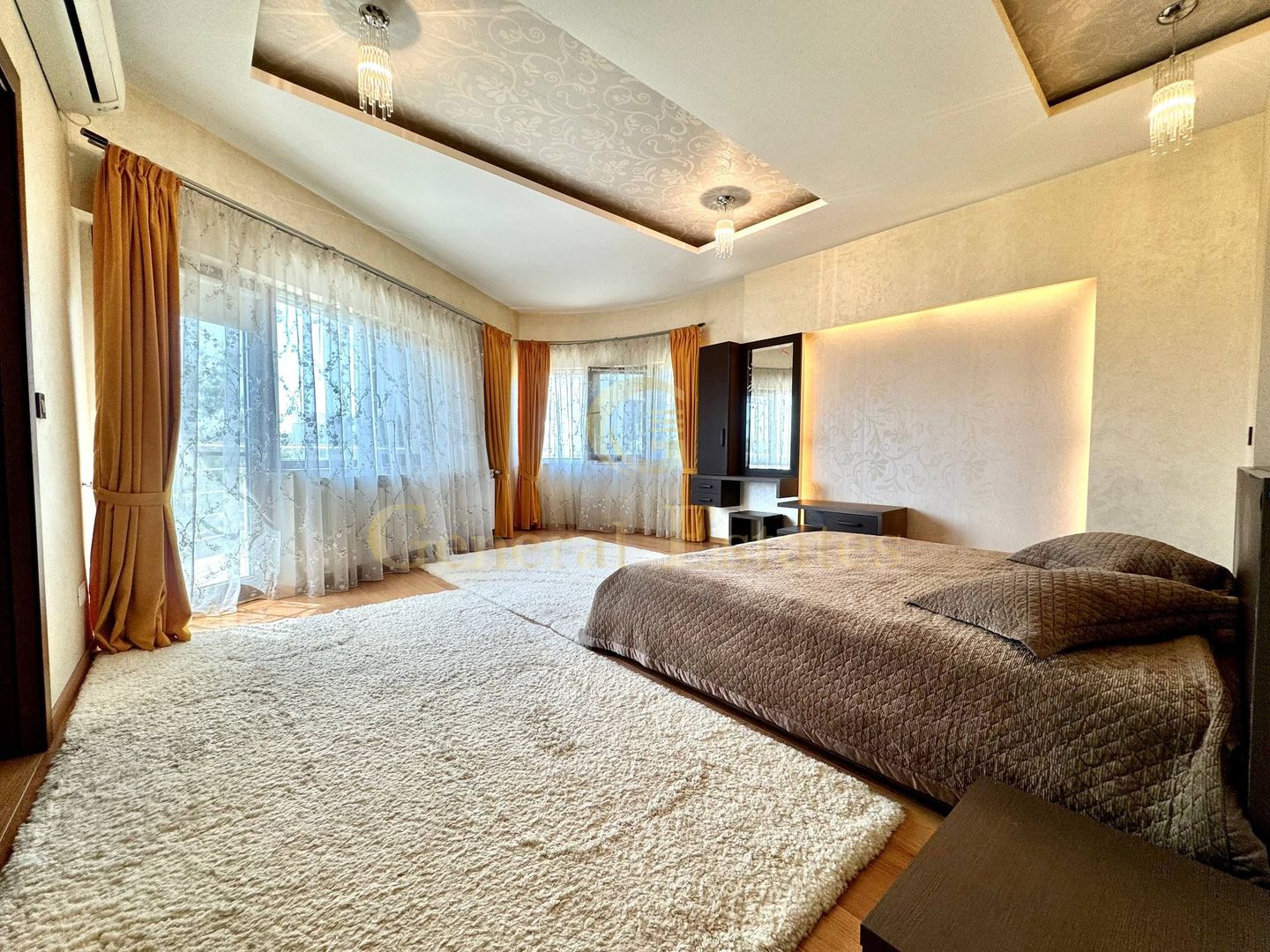 Vînzare Casă în 3 Nivele -Hlincea - 343 m.p. - Poză 15