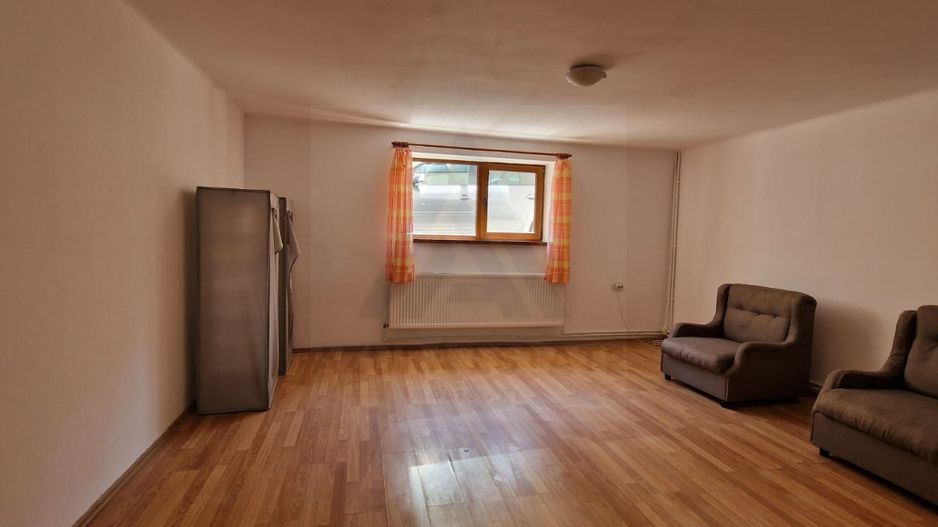 Casa P+1+M cu 5 camere teren 486 mp garaj si filigorie in Trei Stejari - Poză 4