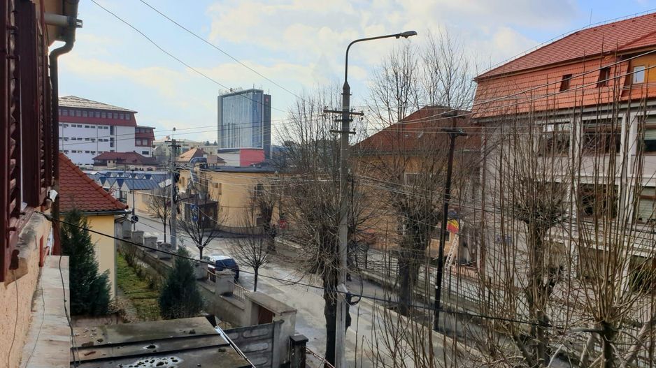 Apartament 4 camere 110 mp utili cu teren aferent si 2 bai Central - Poză 9