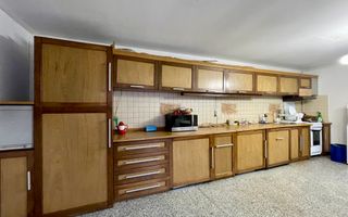 Casă parter 123 mp, complet renovată, curte generoasă, teren 400 mp - Giulesti - Poză 23