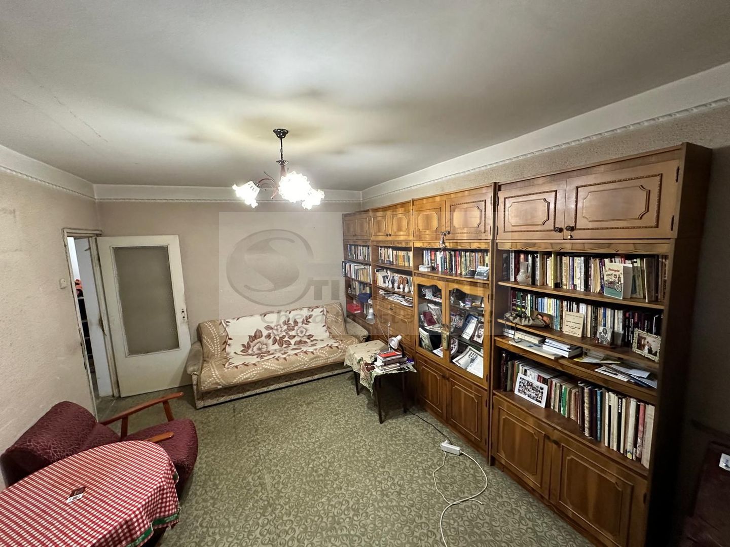 Apartament 3 camere, 2 bai, Bd. Independentei 204.000 euro - Poză 2