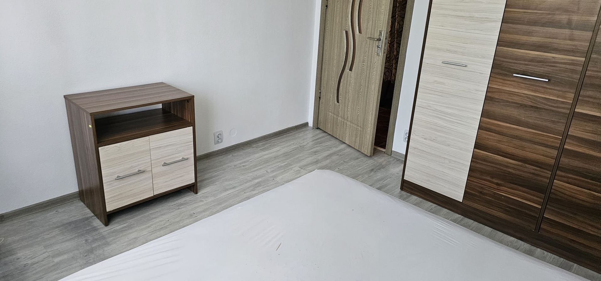 Apartament 3 camere regim hotelier, Micro 16 – Complex Siret, 65 mp - Poză 10