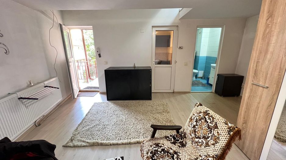 Apartament cu 2 Camere dispus pe 2 nivele | 41 mp | Central | Piața Abator - Poză 3
