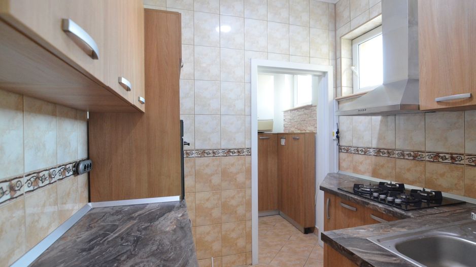 Inchiriem Vila individuala 6 camere cu panouri solare zona Pipera - Poză 7