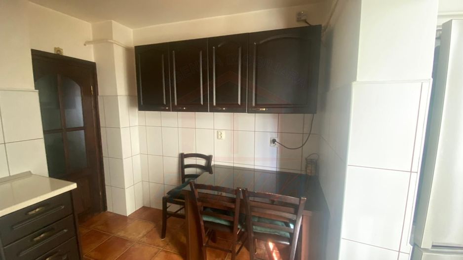 Inchiriere apartament 2 camere, Piata Centrala, 53 mp, 430 EURO/Luna - Poză 5