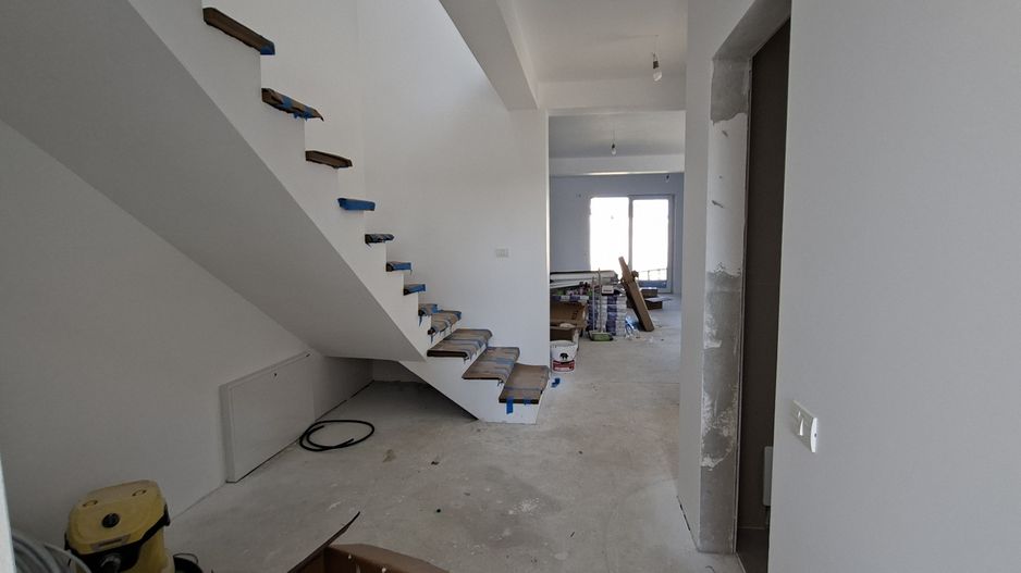 Duplex cu 4 camere si teren generos 350mp - Poză 11