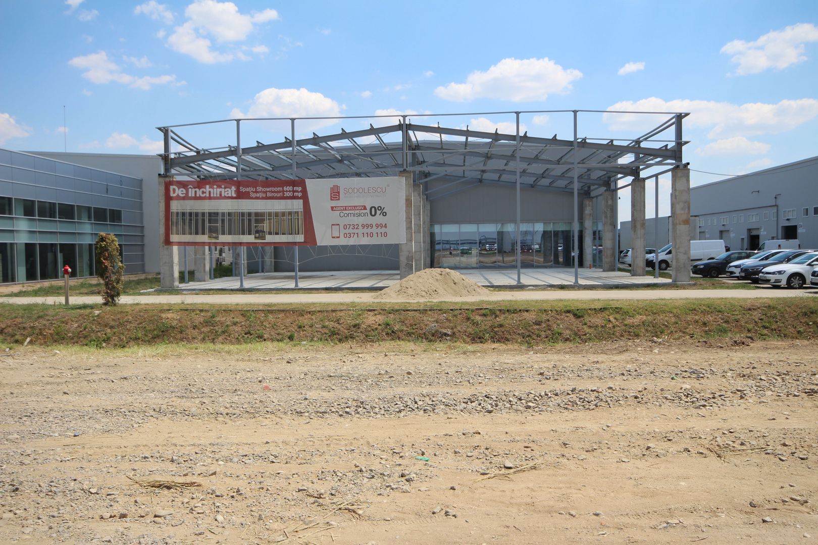 Spatiu Comercial,Showroom si birouri - inchiriere- 900 mp.  zona Calea Sagului - Poză 1