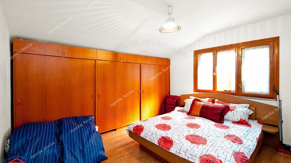 Vila cocheta, situata in centrul istoric al orasului - Poză 15