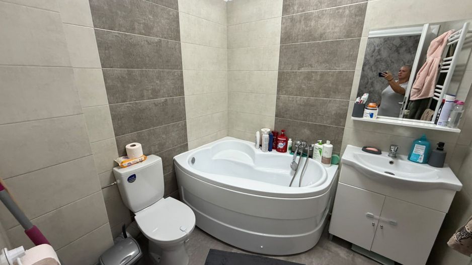 AP. 3 CAMERE - PARCARE INCLUSA, BUCATARIE INCHISA, CENTRALA, COMIS 0% - Poză 9