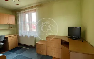 Casa de vânzare cu 8 camere de tip P+E+M in zona Rogerius, Oradea - Poză 22