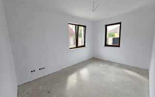 Casa semifinisata, 4 camere, 392 mp teren,  Barabant - Poză 10