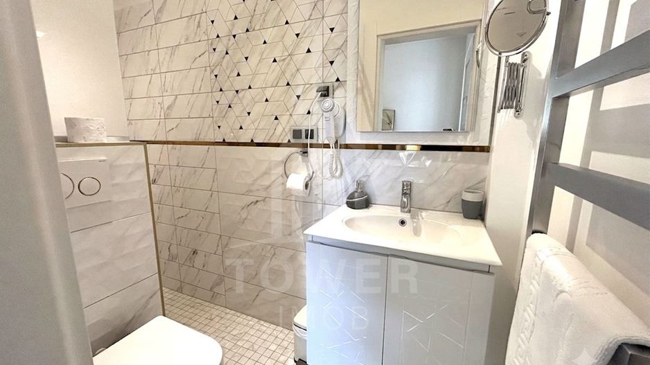 Apartament renovat, cu garaj și pivnițe, în Centrul Istoric al Sibiului - Poză 12