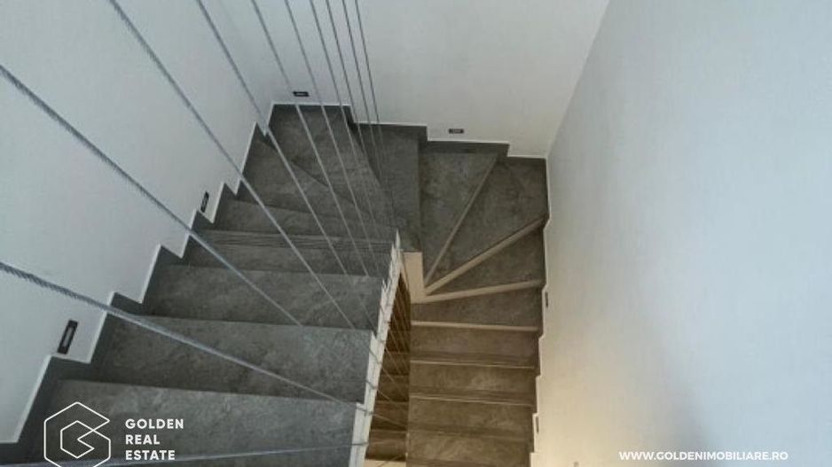 Casa tip triplex - penthouse cu vedere panoramica, zona Giroc - Poză 5