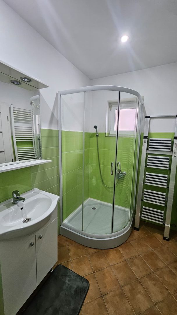 Apartament cu 3 camere la vila pe Bdul Victoriei Sibiu - Poză 5