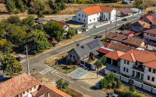 Casa renovata 4 camere - Sanicolau Mic - COMISION 0 - Poză 6