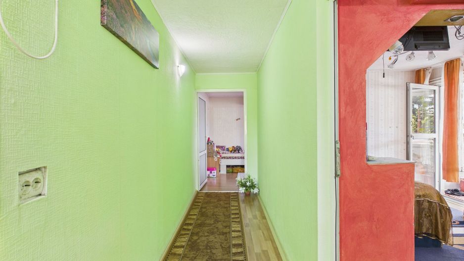 Casă cu 4 camere pe Bd. Laminorului – modernă și întreținută - Poză 16