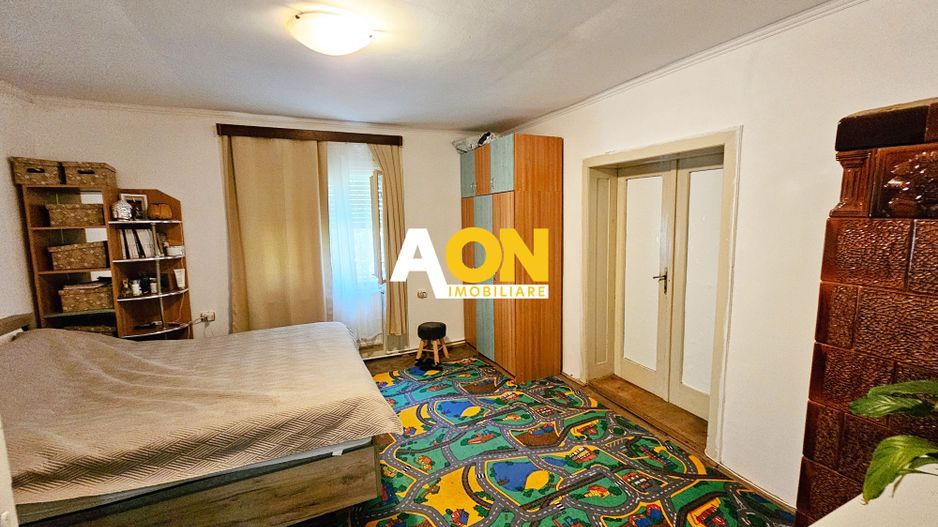 Casa renovata, 2 corpuri de cladire + anexe, 1331 mp teren, Paclisa - Poză 16