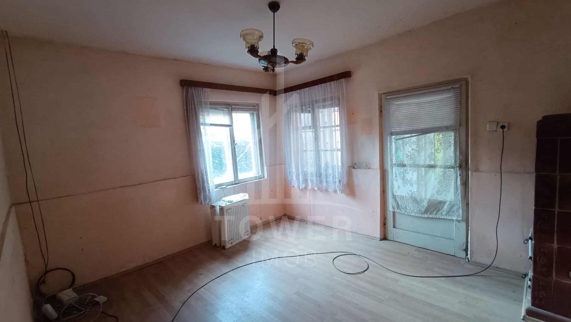 Oportunitate unică de investiție – Casă  cu potențial, în zona 3 Stejari, Sibiu - Poză 3