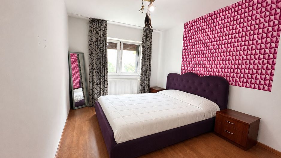 Apartament 3 camere spatios de vanzare în zona - Tractorul - Poză 1