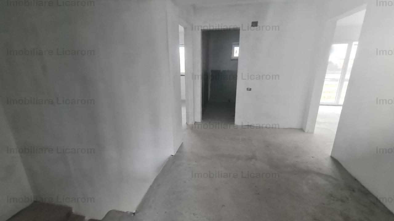 Vila Stupini P+E, 5 camere,curte,acces auto.(Parte Duplex) - Poză 3