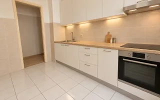 3 camere | Etaj 1 | 2 băi | 2 debarale | Decomandat | Zona Vitan - Poză 22