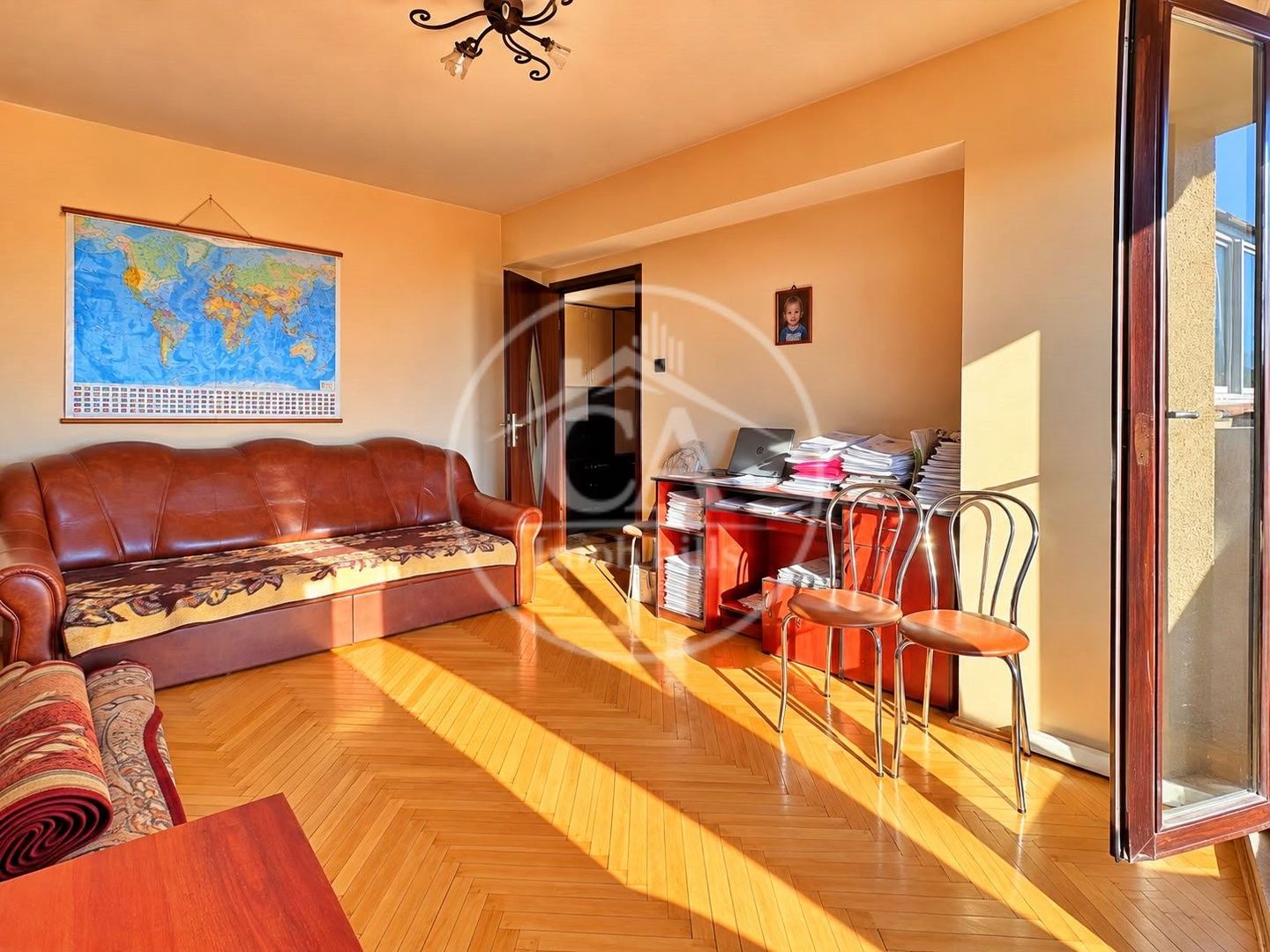 Apartament de vanzare cu doua camere in zona Dacia Oradea - Poză 2