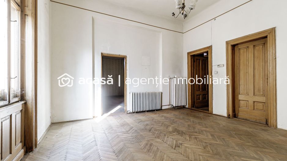 VÂNDUT! Apartament cu 4 Camere în Palatul Bohuș, Arad - Poză 2