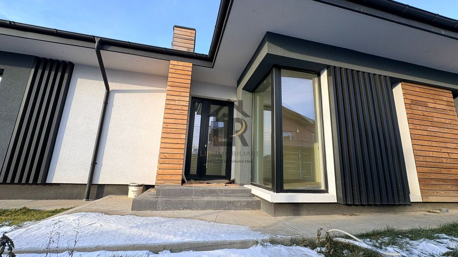 Casa individuala plan parter 4 camere zero comision -Miroslava - Poză 1