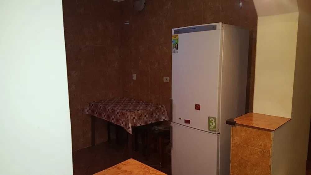 Apartament 2 camere.  Cu Centrala. Zona Spitalul Bagdasar.  La 5 min de metrou. - Poză 3
