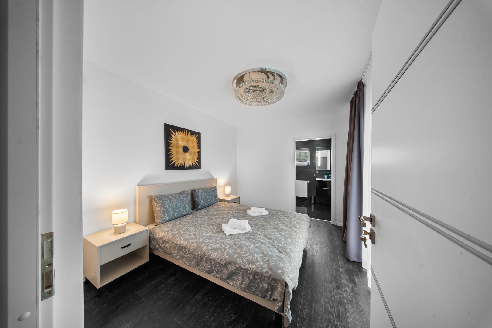 Vilă exclusivistă cu arhitectură și mobilier de designer I Livezeni - Poză 15
