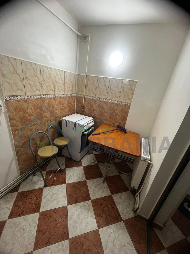 3 camere - apartament spre inchiriere - Poză 5