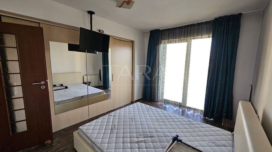 Apartament spațios, 2 camere, 2 balcoane, în zona Florilor. - Poză 3