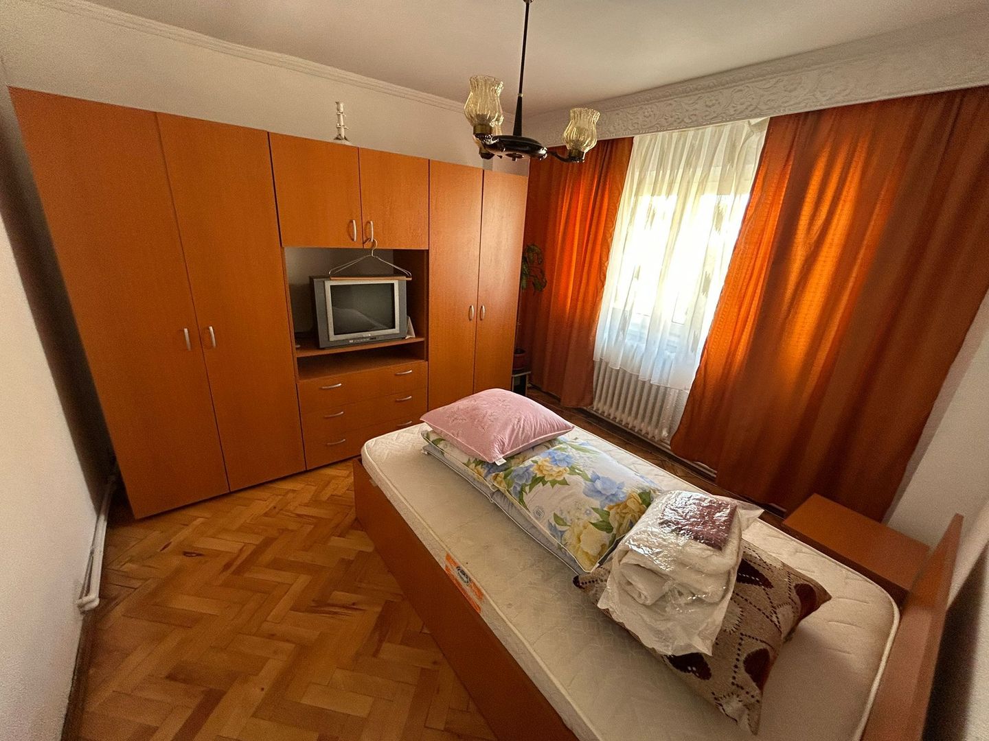 Apartament 3 camere, etaj 3 - zona Cetate - Poză 5