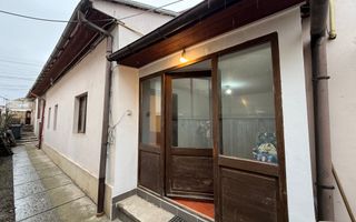 Spațiu de închiriat in vila - 2 camere +birou și curte, Campina - Poză 14