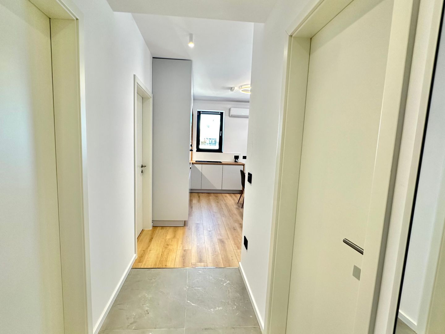 Apartament cu 2 camere de închiriat Kasper– Coresi - Prima închiriere - Poză 5