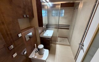 Etaj 2. Disponibil imediat. Garaj. Pozitie excelenta - Poză 18