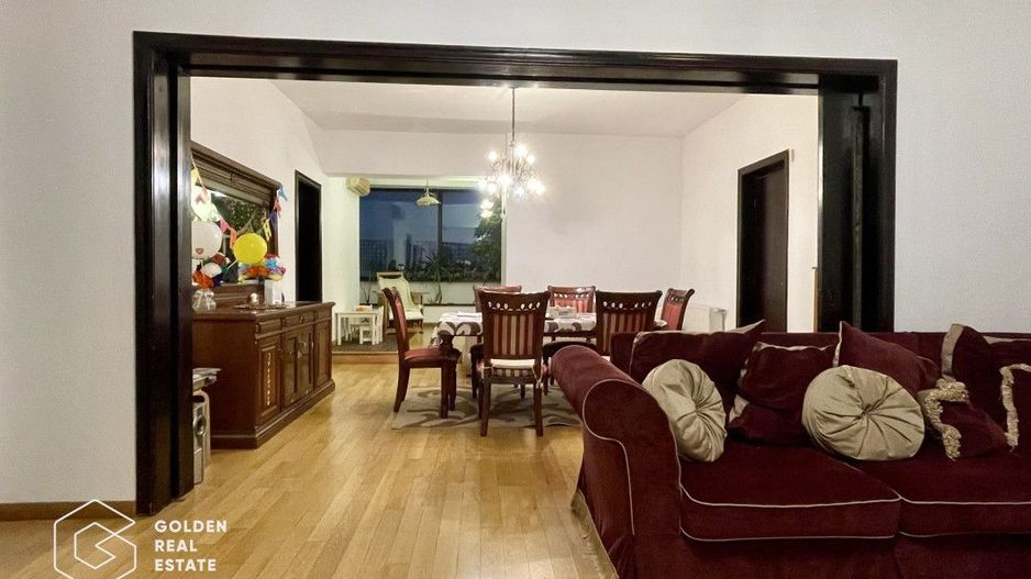 Apartament cu 5 camere și demisol mare, 2 bai, intrare separată - Poză 2